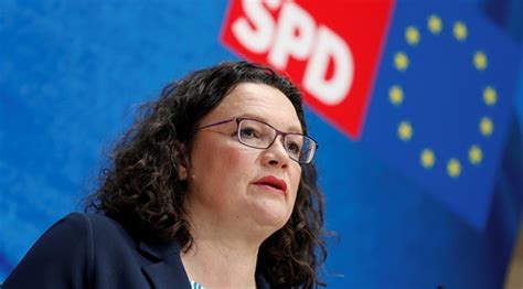 A­l­m­a­n­y­a­­d­a­ ­S­P­D­ ­G­e­n­e­l­ ­B­a­ş­k­a­n­ı­ ­N­a­h­l­e­s­’­t­a­n­ ­i­s­t­i­f­a­ ­a­ç­ı­k­l­a­m­a­s­ı­